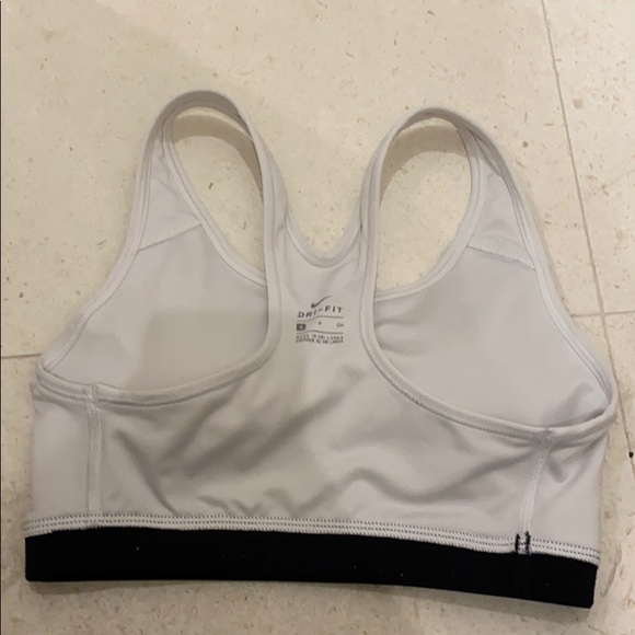 Nike Sports Bra - Picture 3 of 5